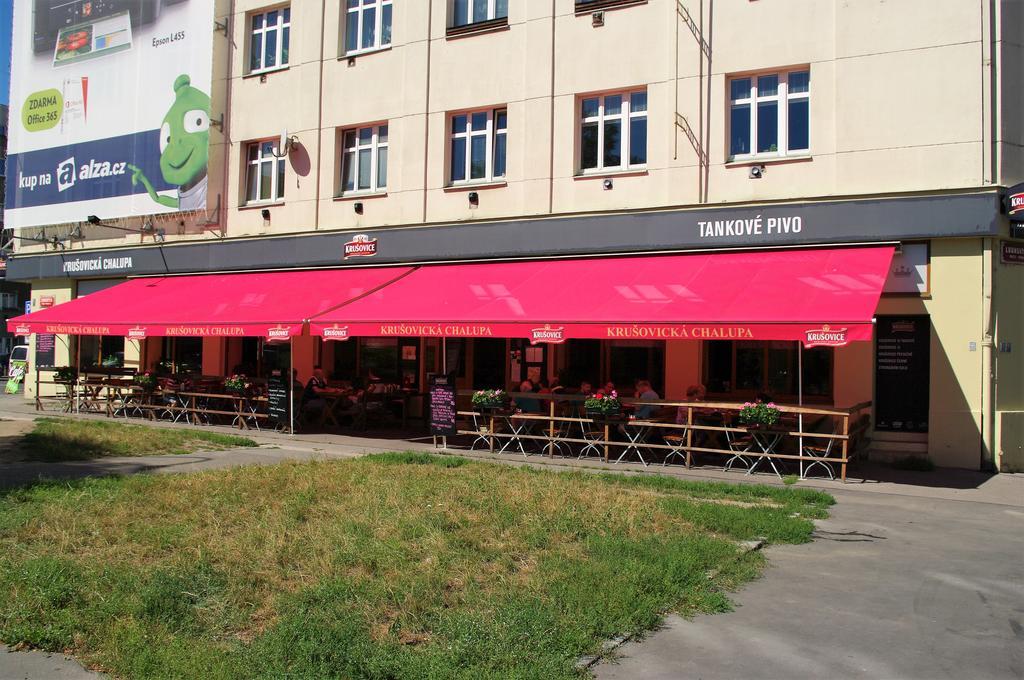 Spacious Prague View Apartment Exterior photo
