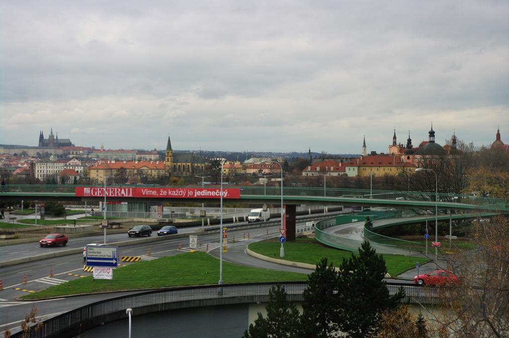 Spacious Prague View Apartment Exterior photo