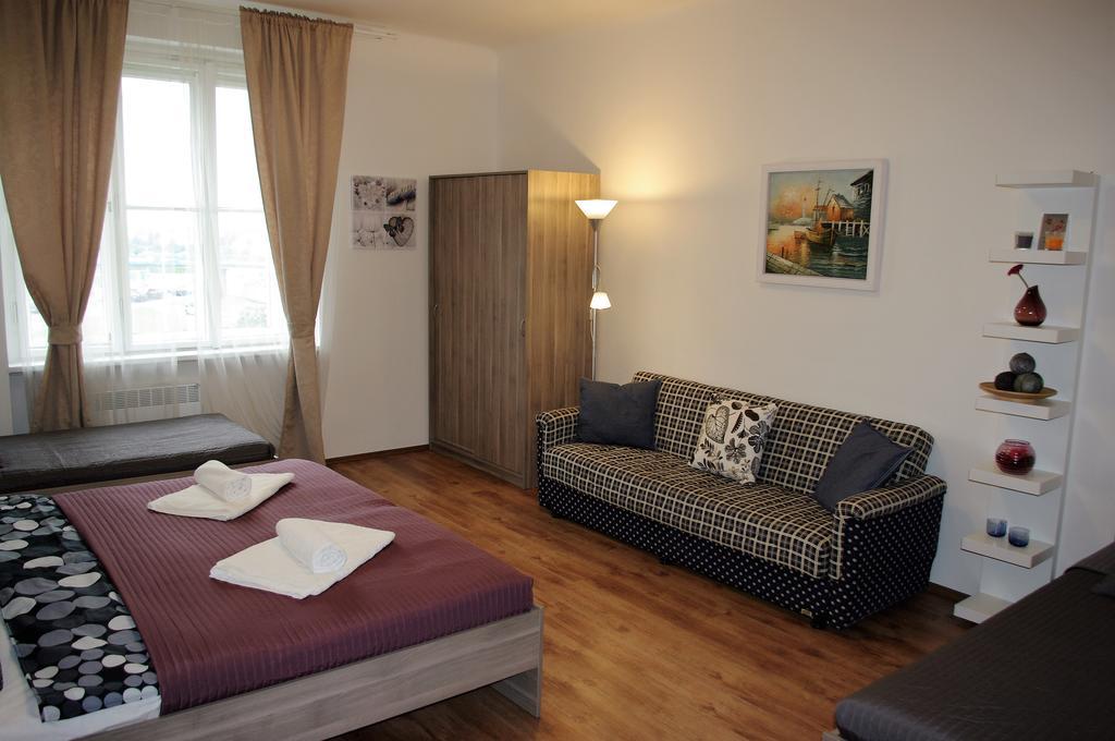 Spacious Prague View Apartment Exterior photo