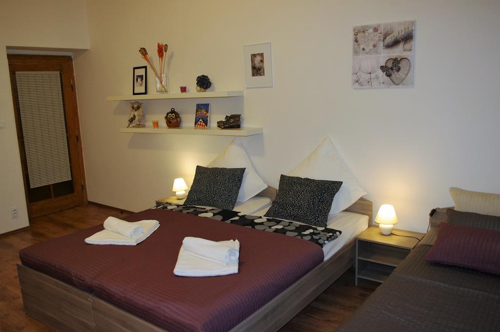 Spacious Prague View Apartment Exterior photo