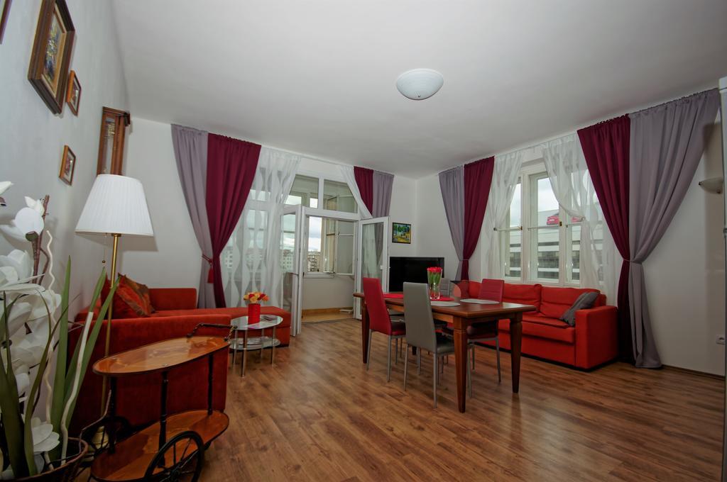 Spacious Prague View Apartment Exterior photo